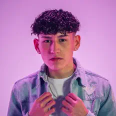 Poslechněte si interpreta Yemsy, sledujte hudební videa, přečtěte si životopis, podívejte se na data turné a další informace.