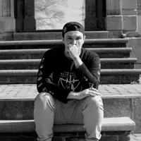 Hör dir undefined an, schau dir Musikvideos an, lies die Biografie, finde Tourdaten und mehr!