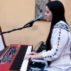 Ακούστε περιεχόμενο από Elisa Minelli, παρακολουθήστε μουσικά βίντεο, διαβάστε το βιογραφικό, δείτε ημερομηνίες περιοδείας, και πολλά ακόμη!