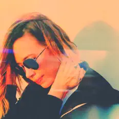 聆聽 Angela Sheik、觀看音樂影片、閱讀小傳、查看巡演日期等！