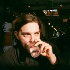 Posłuchaj wykonawcy O Mer, obejrzyj teledyski, przeczytaj biografię, zobacz daty tras koncertowych i nie tylko!