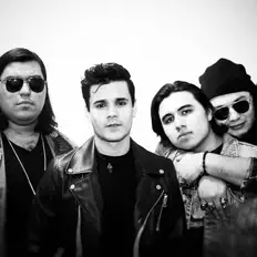 Dengarkan Black Haze Voltz, tonton video musik, baca bio, lihat tanggal tur & lainnya!