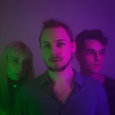 Posłuchaj wykonawcy LALUNE, obejrzyj teledyski, przeczytaj biografię, zobacz daty tras koncertowych i nie tylko!