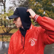 Ascolta Yung Sandwich, guarda video musicali, leggi la biografia, vedi le date del tour & altro!