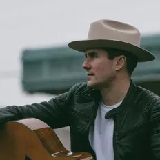 Ouve Moon Valjean, vê vídeos de música, lê a biografia, vê as datas da digressão e muito mais!