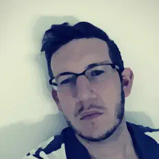 Ezraz सुनें, म्यूज़िक वीडियो देखें, बायो पढ़ें, दौरे की तारीखें और बहुत कुछ देखें!