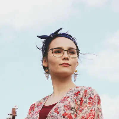 Listen to Emma Lee, watch music videos, read bio, see tour dates & more!