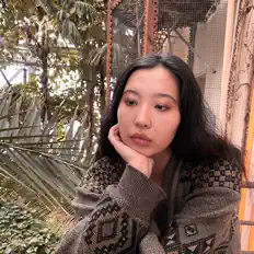 Dengarkan loves, tonton video musik, baca bio, lihat tanggal tur & lainnya!