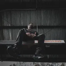 Poslechněte si interpreta King Phyve, sledujte hudební videa, přečtěte si životopis, podívejte se na data turné a další informace.