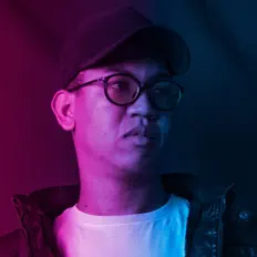 Posłuchaj wykonawcy Over Jack, obejrzyj teledyski, przeczytaj biografię, zobacz daty tras koncertowych i nie tylko!