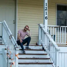 Posłuchaj wykonawcy Harrison Ramsey, obejrzyj teledyski, przeczytaj biografię, zobacz daty tras koncertowych i nie tylko!