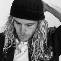 Posłuchaj wykonawcy Nick Hill, obejrzyj teledyski, przeczytaj biografię, zobacz daty tras koncertowych i nie tylko!