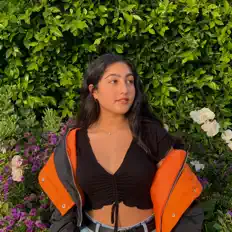 Écoutez Ella Rose Oliveras, regardez des vidéoclips, lisez la biographie, consultez les dates de tournée et plus encore !