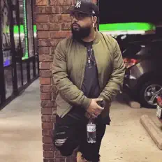 Escucha a JuanThaJohn, mira videos musicales, lee su biografía, consulta las fechas de las gira y más.