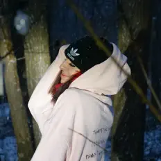 Ouve Victoria Rymer, vê vídeos de música, lê a biografia, vê as datas da digressão e muito mais!