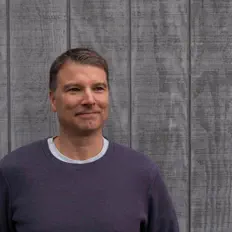 聆聽 Scott Bouldin、觀看音樂影片、閱讀小傳、查看巡演日期等！