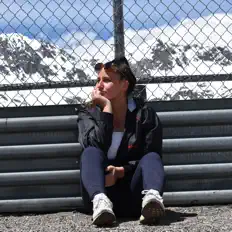 Georgina Grassie을(를) 듣고, 뮤직 비디오를 보고, 약력을 읽고, 투어 일정 등을 확인하세요!