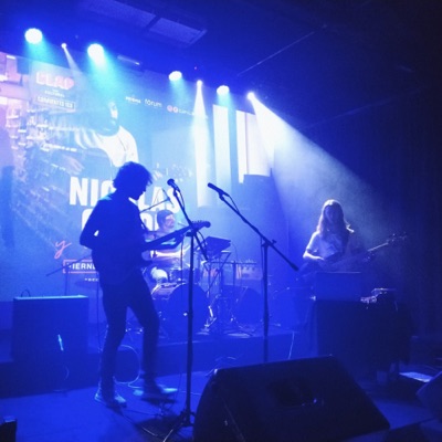 Alcanza (En Vivo) [feat. Fer Moreno] - Single