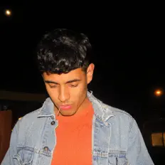 Posłuchaj wykonawcy Rolando, obejrzyj teledyski, przeczytaj biografię, zobacz daty tras koncertowych i nie tylko!