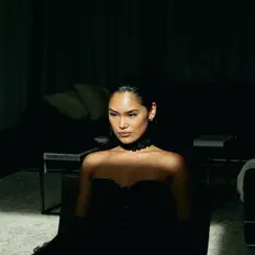 Koleen Estrada을(를) 듣고, 뮤직 비디오를 보고, 약력을 읽고, 투어 일정 등을 확인하세요!