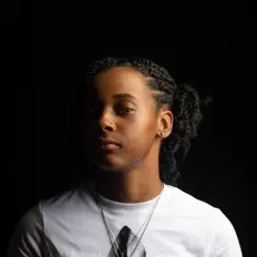 Luister naar KT, bekijk muziekvideo's, lees de bio, bekijk de tourdata, en meer!