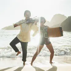 Pájaros Kiltrosを聴いたり、ミュージックビデオを鑑賞したり、経歴やツアー日程などを確認したりしましょう！