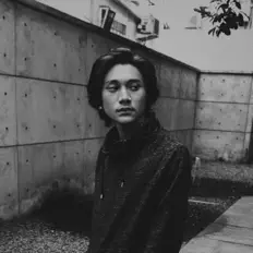 Poslechněte si interpreta Hafizhan Viyandika, sledujte hudební videa, přečtěte si životopis, podívejte se na data turné a další informace.