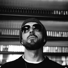 Listen to Andrew Kingslow, watch music videos, read bio, see tour dates & more!