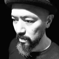 Poslechněte si interpreta Toshihiko Mori, sledujte hudební videa, přečtěte si životopis, podívejte se na data turné a další informace.