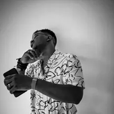 聆聽 ARMAND、觀看音樂影片、閱讀小傳、查看巡演日期等！