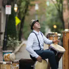 Fran Vielmaを聴いたり、ミュージックビデオを鑑賞したり、経歴やツアー日程などを確認したりしましょう!