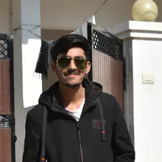 VRP सुनें, म्यूज़िक वीडियो देखें, बायो पढ़ें, दौरे की तारीखें और बहुत कुछ देखें!