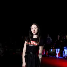 Ascolta Lada Hich, guarda video musicali, leggi la biografia, vedi le date del tour & altro!