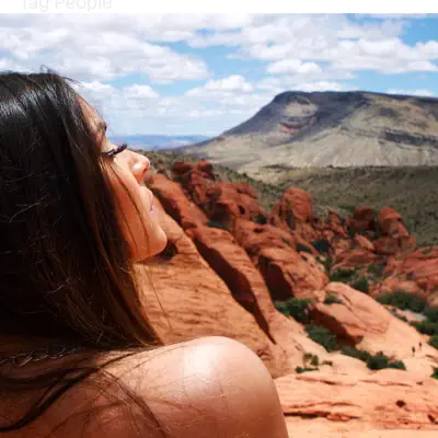 Listen to Raquel, watch music videos, read bio, see tour dates & more!
