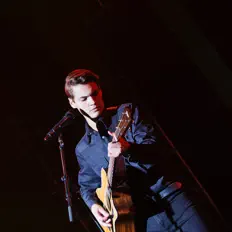 Hör dir Braden Crawford an, schau dir Musikvideos an, lies die Biografie, finde Tourdaten und mehr!