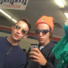 Escucha a Ben Kristjen, mira videos musicales, lee su biografía, consulta las fechas de las gira y más.