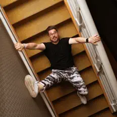 Listen to Johannes Kotschy, watch music videos, read bio, see tour dates & more!