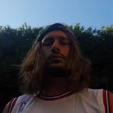 聆聽 McCartney8、觀看音樂影片、閱讀小傳、查看巡演日期等！