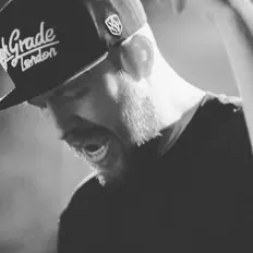 Ascolta Nastaly, guarda video musicali, leggi la biografia, vedi le date del tour & altro!