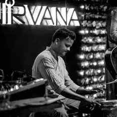 Posłuchaj wykonawcy Dinesh Kapil, obejrzyj teledyski, przeczytaj biografię, zobacz daty tras koncertowych i nie tylko!