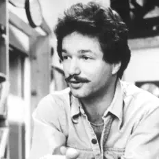 Posłuchaj wykonawcy Resynator, obejrzyj teledyski, przeczytaj biografię, zobacz daty tras koncertowych i nie tylko!