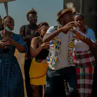 Escucha a undefined, mira videos musicales, lee su biografía, consulta las fechas de las gira y más.