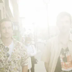 Dengarkan MAMI, tonton video musik, baca bio, lihat tanggal tur & lainnya!