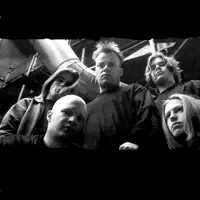 Ascolta undefined, guarda video musicali, leggi la biografia, vedi le date del tour & altro!
