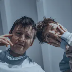 Ascolta BLESSWOOD, guarda video musicali, leggi la biografia, vedi le date del tour & altro!