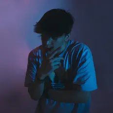 Ouve i11us, vê vídeos de música, lê a biografia, vê as datas da digressão e muito mais!