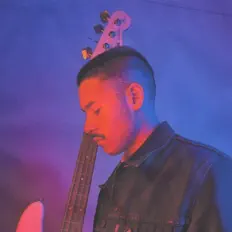 Écoutez Mishii, regardez des vidéoclips, lisez la biographie, consultez les dates de tournée et plus encore !