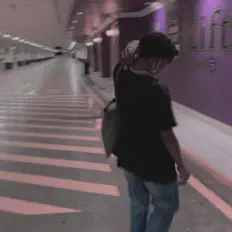 Luister naar WHOISTiLLIE, bekijk muziekvideo's, lees de bio, bekijk de tourdata, en meer!