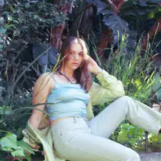 Luister naar Xina Rie, bekijk muziekvideo's, lees de bio, bekijk de tourdata, en meer!