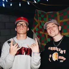 Listen to Topfloor 414, watch music videos, read bio, see tour dates & more!